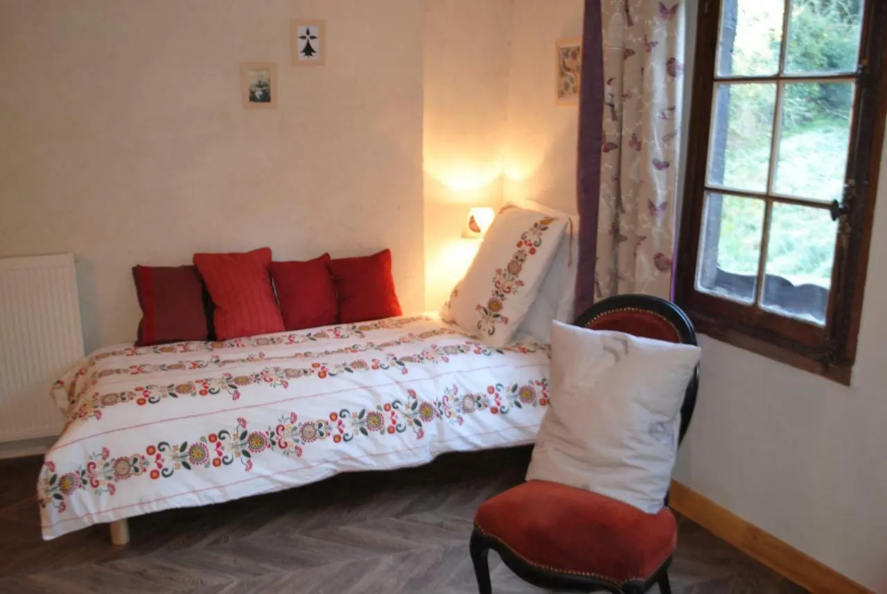 Chambres D'Hotes Le Rempart Du Jerzual 迪南 住宿加早餐酒店