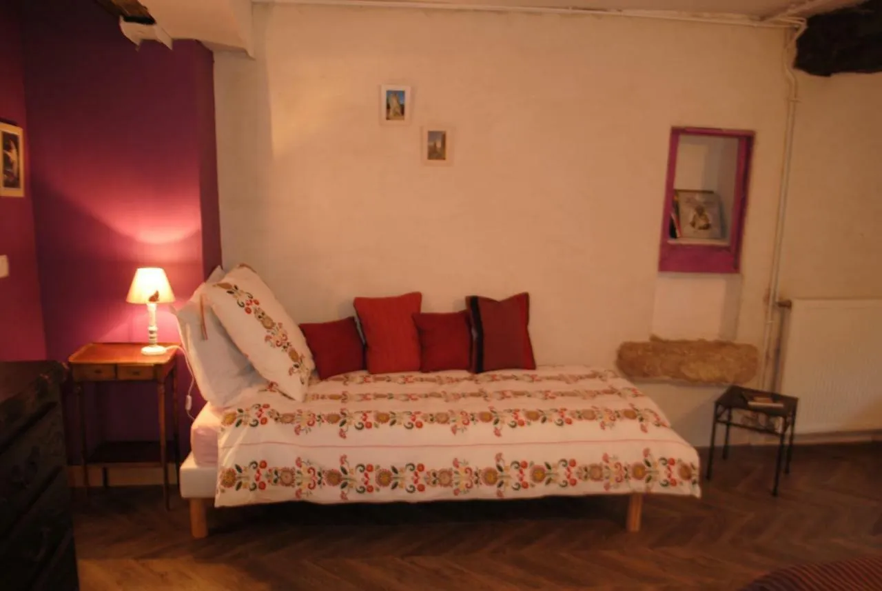 Chambres D'Hotes Le Rempart Du Jerzual 迪南