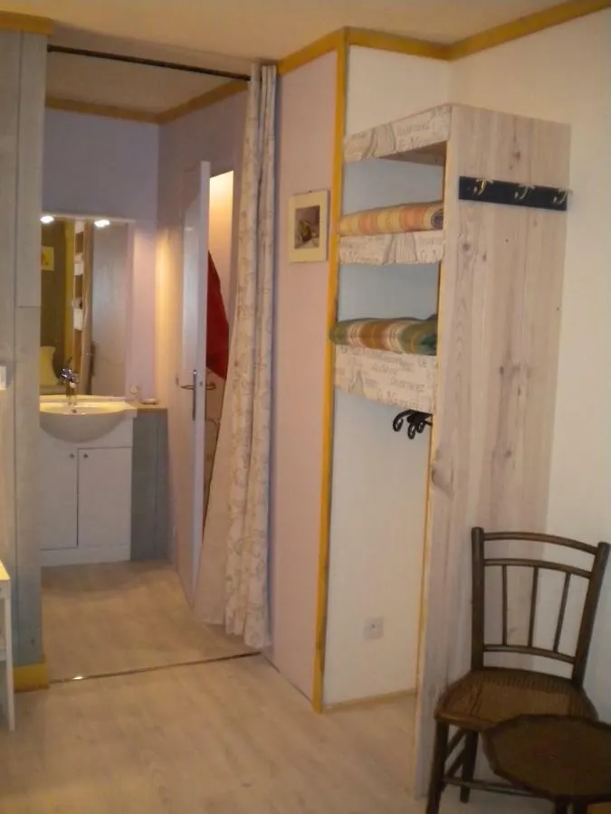 Chambres D'Hotes Le Rempart Du Jerzual 迪南 法国